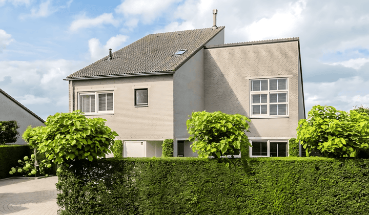 Huis · 223 m² · €3950,-