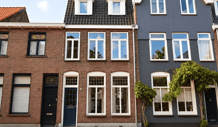 Huis · 133 m² · €2750,-