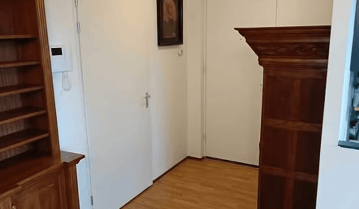 Studio · 50 m² · €1250,-