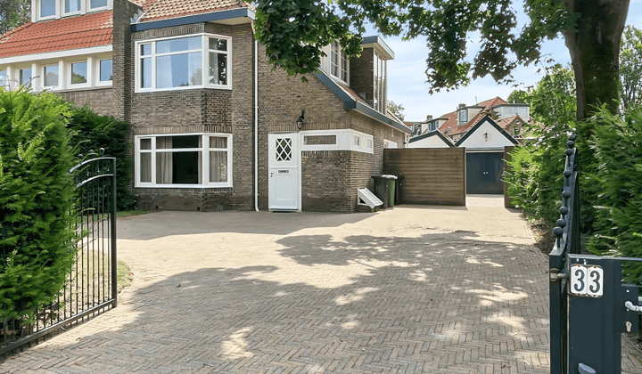Huis · 122 m² · €3250,-