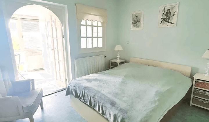 Studio · 28 m² · €1800,-