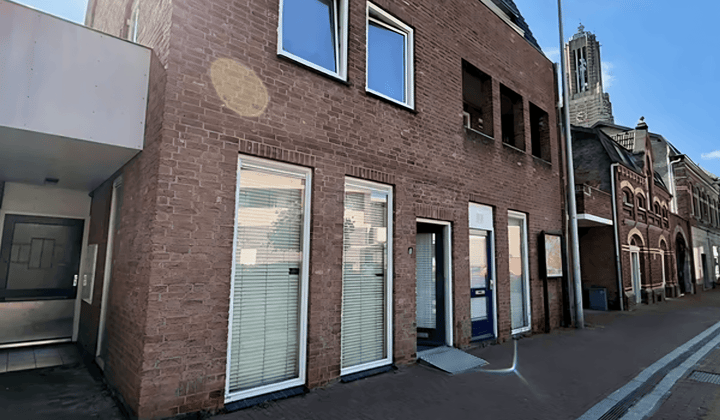 Studio · 25 m² · €925,-