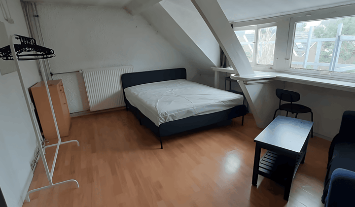 Kamer · 16 m² · €850,-