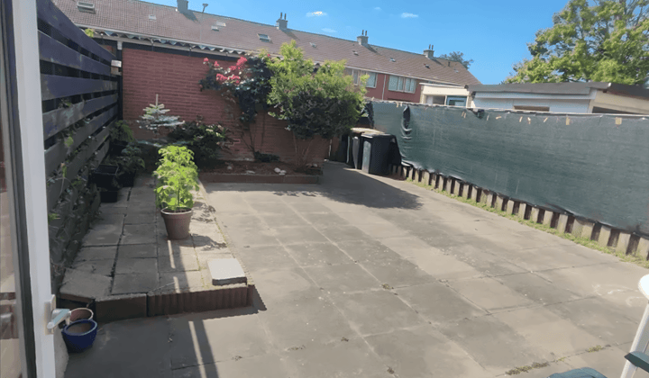 Huis · 76 m² · €820,-