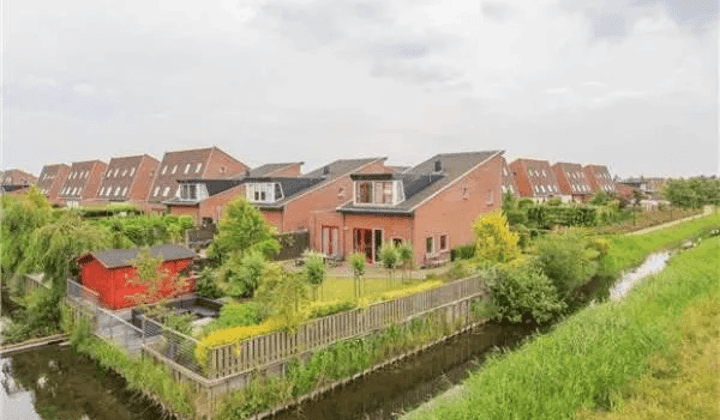Huis · 158 m² · €3250,-