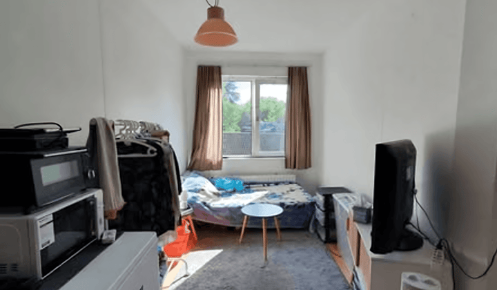 Studio · €635,-