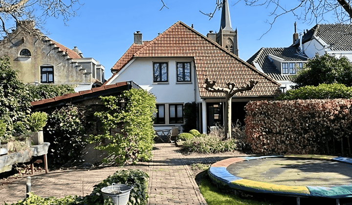 Huis · 208 m² · €2750,-