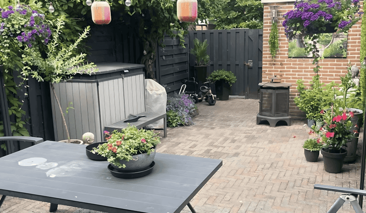 Huis · 111 m² · €850,-