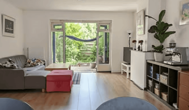 Huis · 102 m² · €932,-