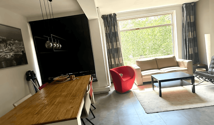 Huis · 108 m² · €2500,-