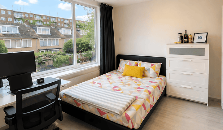 Kamer · 123 m² · €1068,-