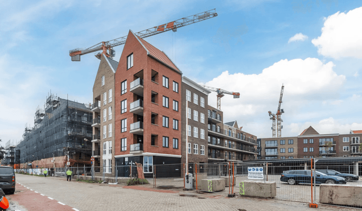 Appartement · 84 m² · €1979,-