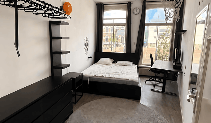 Kamer · 20 m² · €950,-