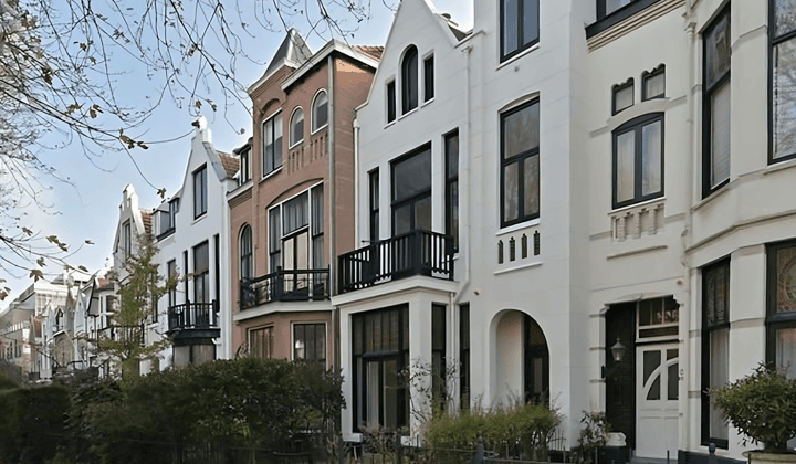 Huis · 245 m² · €5950,-