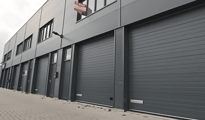 Bedrijfsruimte · 100 m² · €895,-