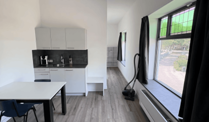 Studio · 32 m² · €1154,-