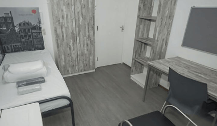 Kamer · 18 m² · €699,-