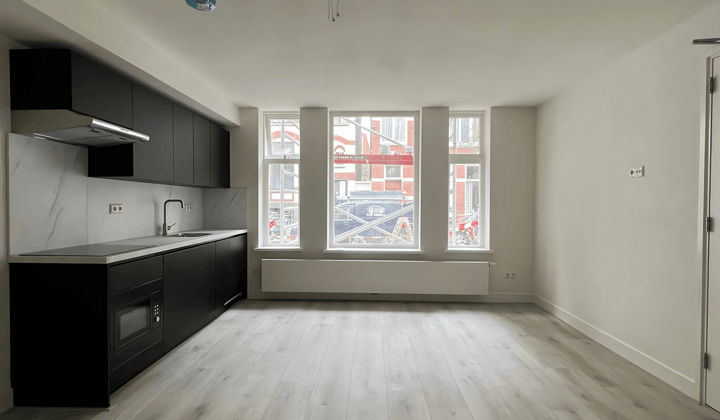 Studio · 30 m² · €1080,-