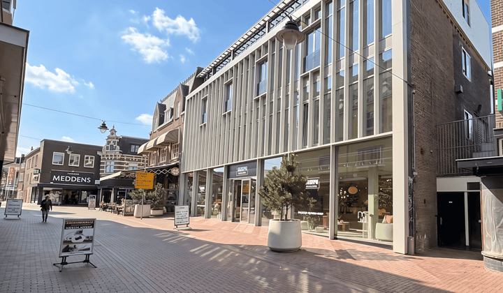 Appartement · 77 m² · €2350,-