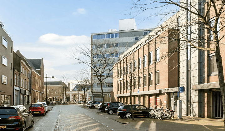 Appartement · 46 m² · €1077,-