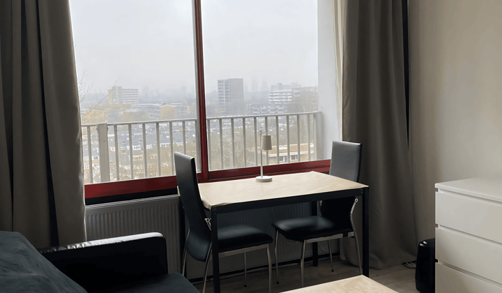 Appartement · 30 m² · €2250,-