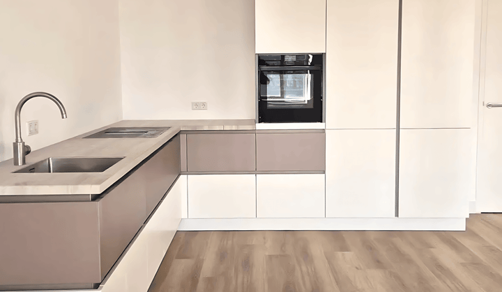 Appartement · 80 m² · €1500,-
