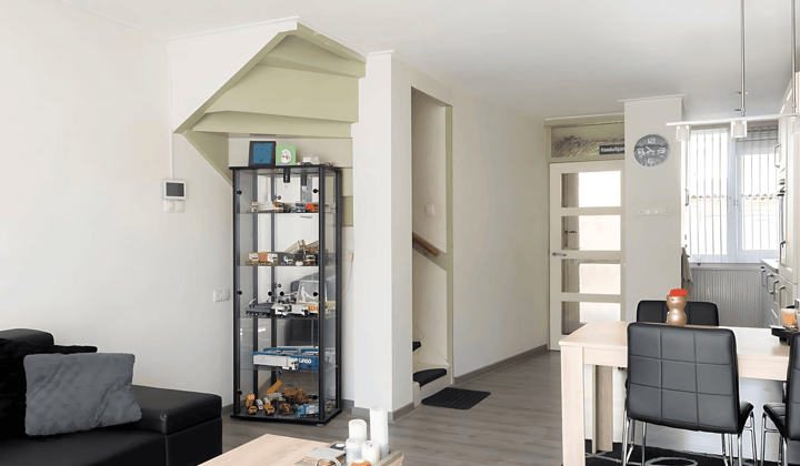 Huis · 117 m² · €700,-
