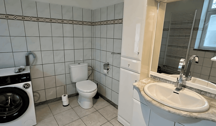 Huis · 130 m² · €2450,-