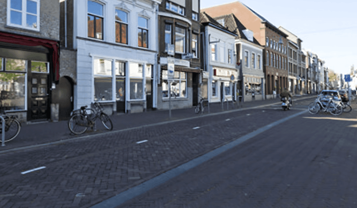 Kamer · 19 m² · €474,-