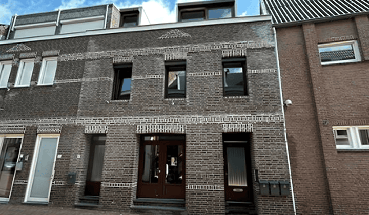 Appartement · 89 m² · €1215,-