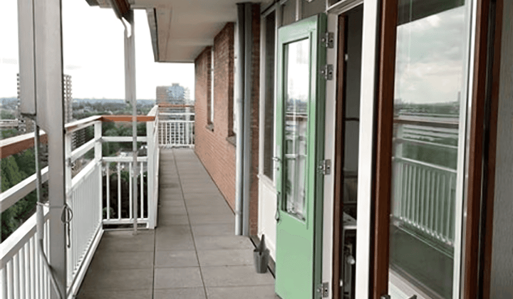 Appartement met balkon en mooi uitzicht geschikt voor senioren