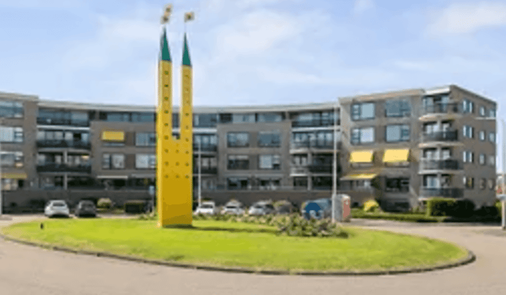Appartement · 90 m² · €1236,-