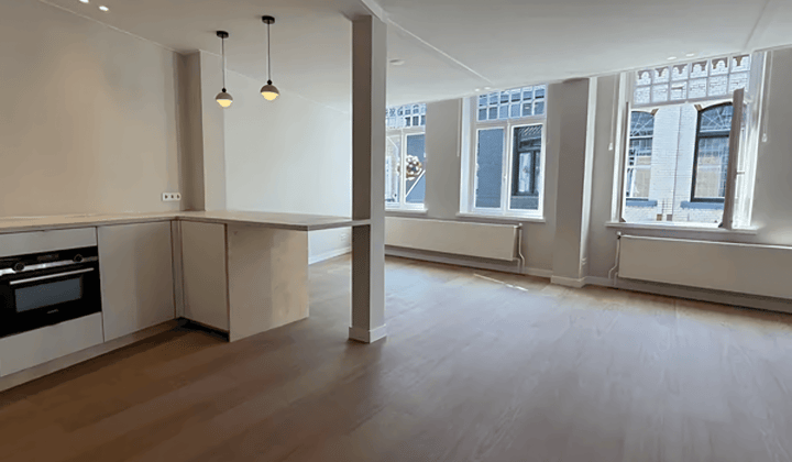 Appartement · 118 m² · €1600,-