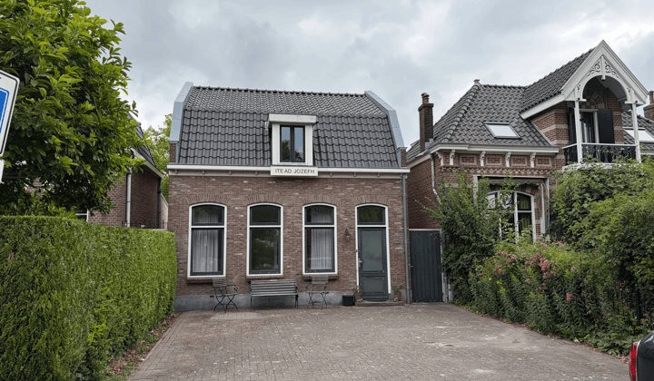 Huis · 103 m² · €2500,-