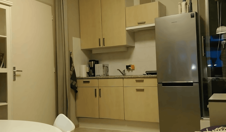 Studio · 40 m² · €1200,-