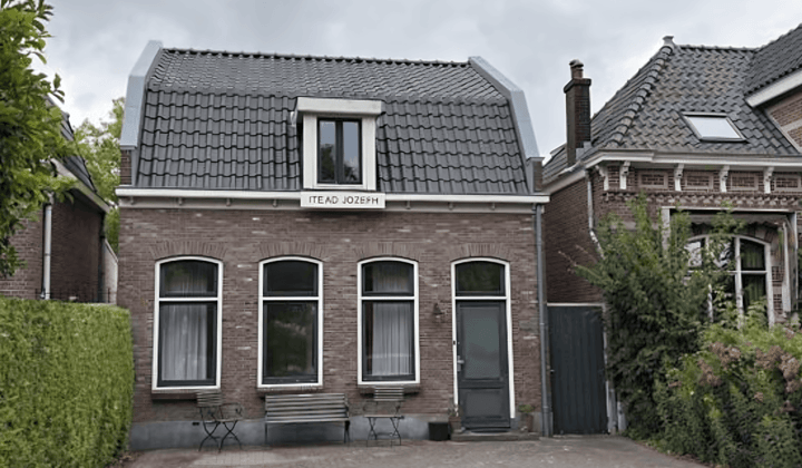 Huis · 103 m² · €2500,-