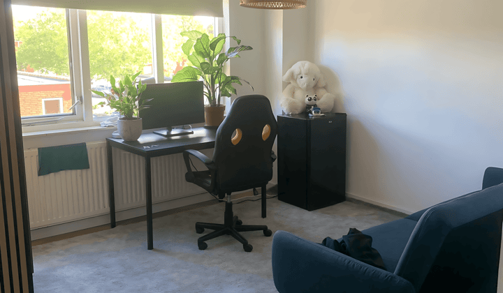 Kamer · 30 m² · €1100,-