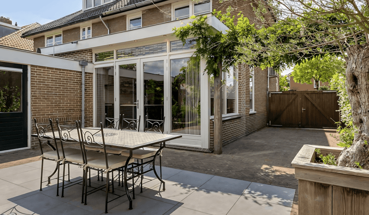Huis · 170 m² · €4000,-