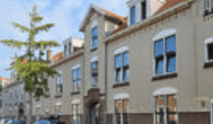 Huis · 63 m² · €1112,-