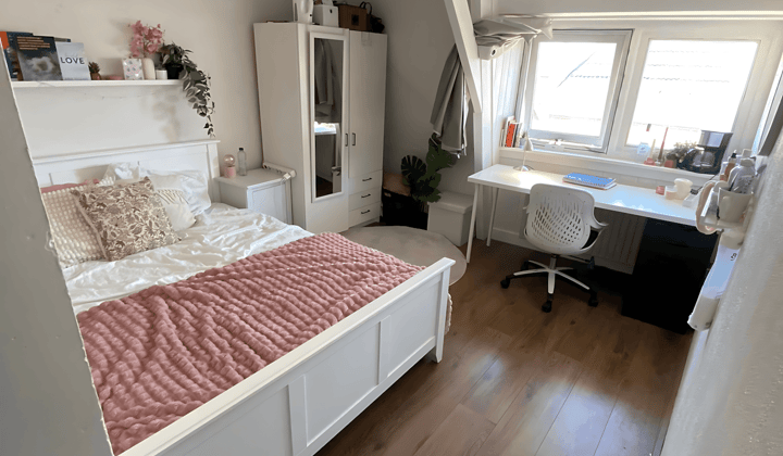 Kamer · 12 m² · €450,-