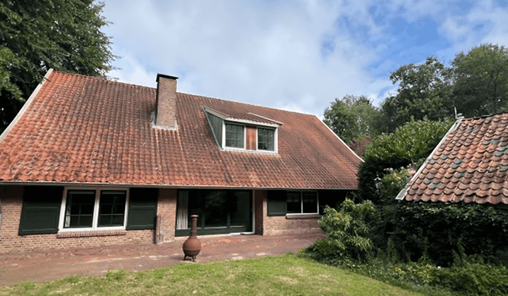 Studio · 30 m² · €230,-