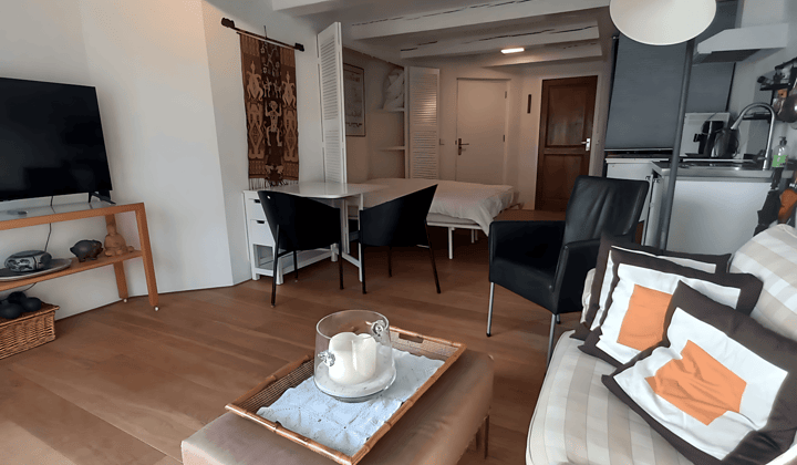 Studio · 35 m² · €1200,-