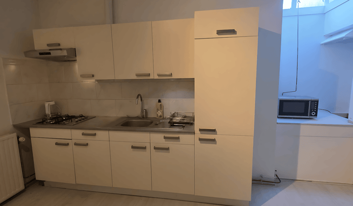 Kamer · 20 m² · €625,-