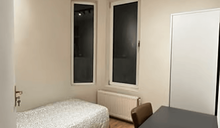Kamer · €665,-