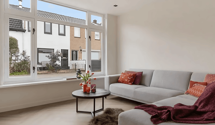 Huis · 91 m² · €2350,-