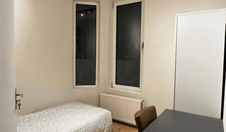 Kamer · €665,-