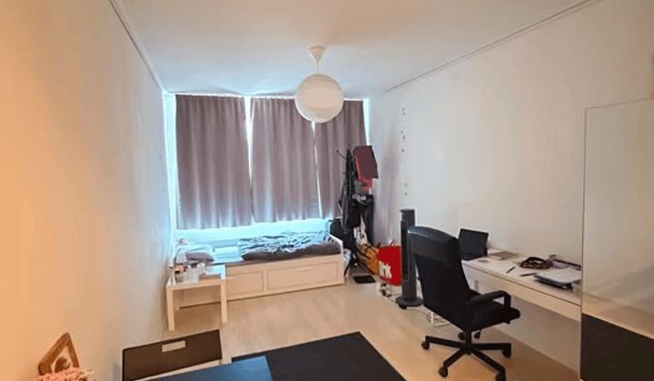 Studio · €1200,-