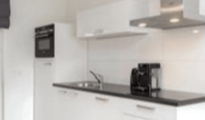 Studio · 28 m² · €1044,-