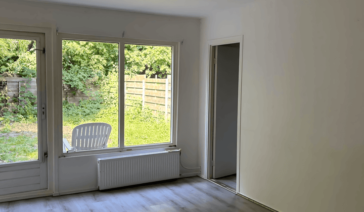 Studio · 45 m² · €1250,-