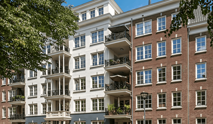 Appartement · 87 m² · €1050,-